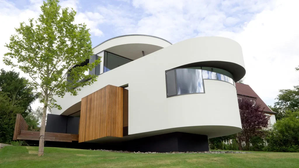 Wohnhaus An Steins Garten in Gießen mit plastischer, organischer Form – entworfen von Gronych + Dollega Architekten
