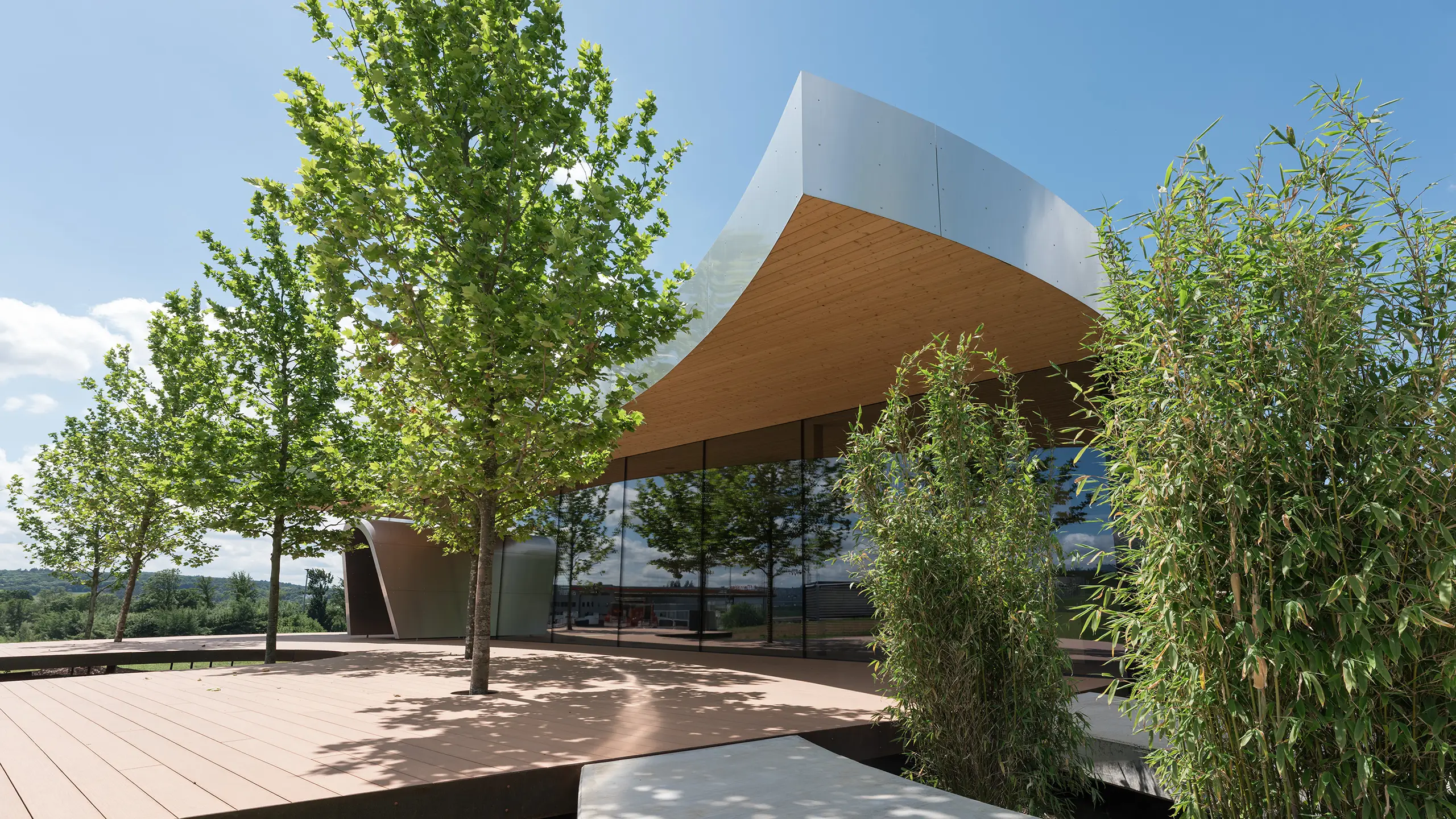 THE SPACE Showroom in Solms-Mittelbiel bei Wetzlar von Gronych + Dollega Architekten