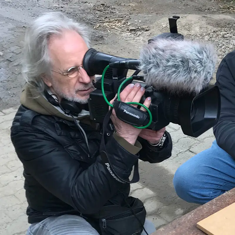Kamerateam von HR Erlebnis Hessen bei Filmaufnahmen zum Drehhaus Kylie in Heuchelheim bei Gießen.